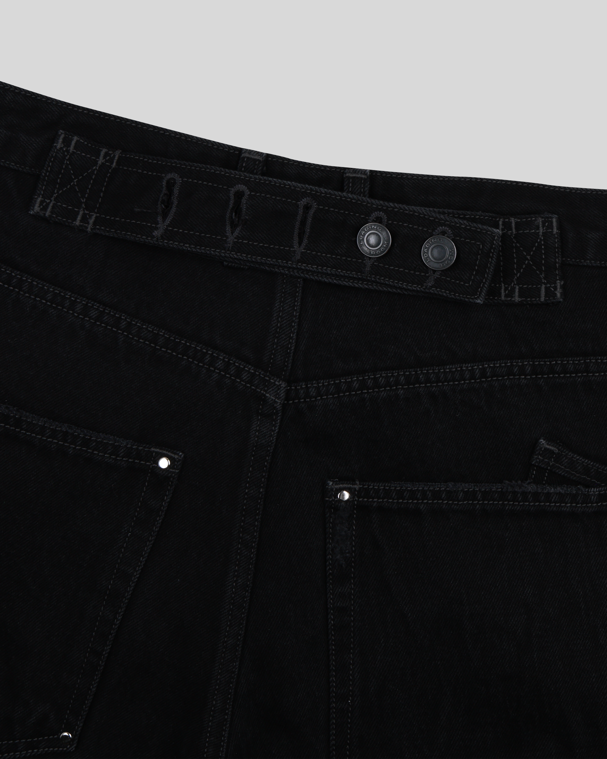 90's STUD DENIM SHORTS