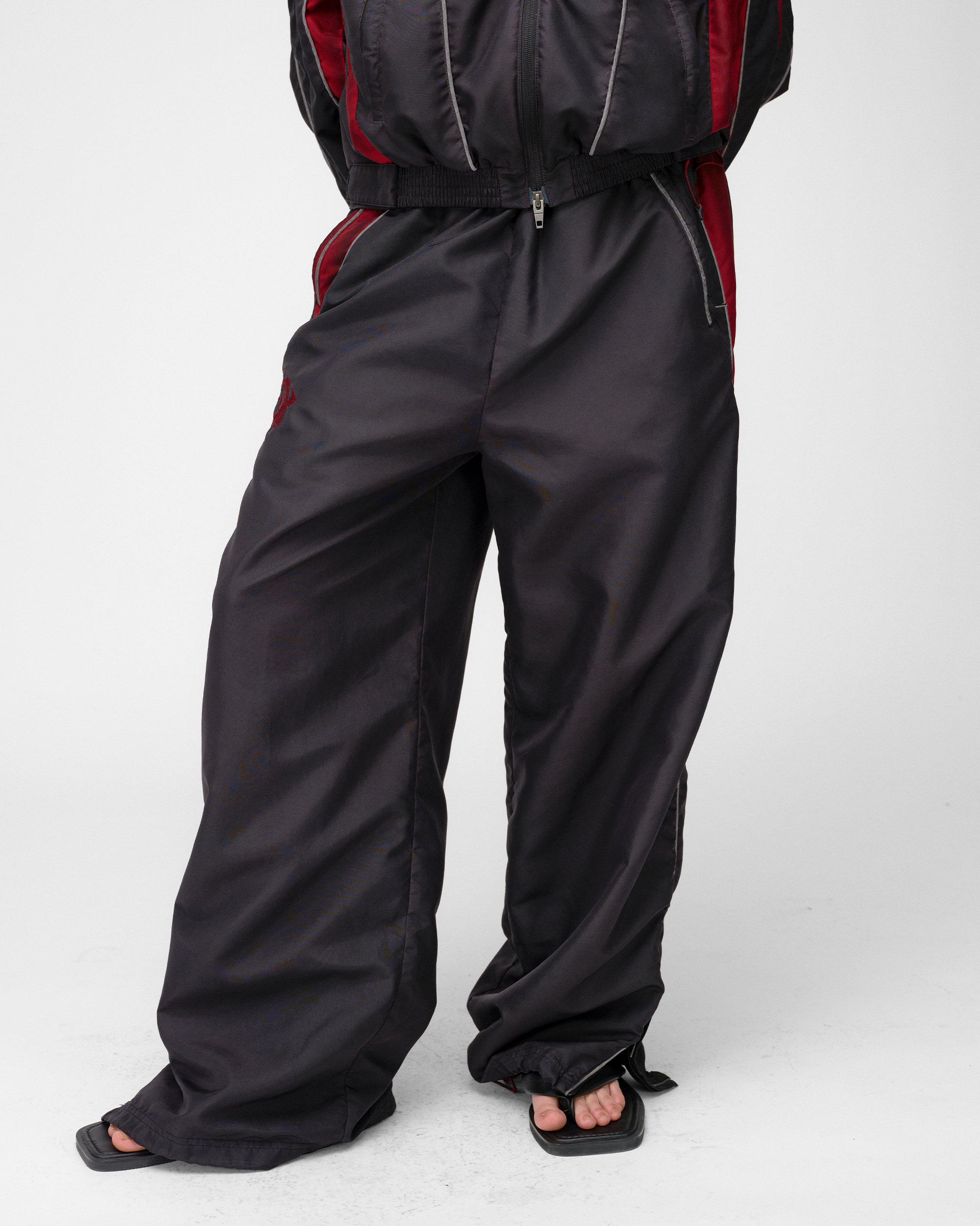 SPORTS TRACK PANTS