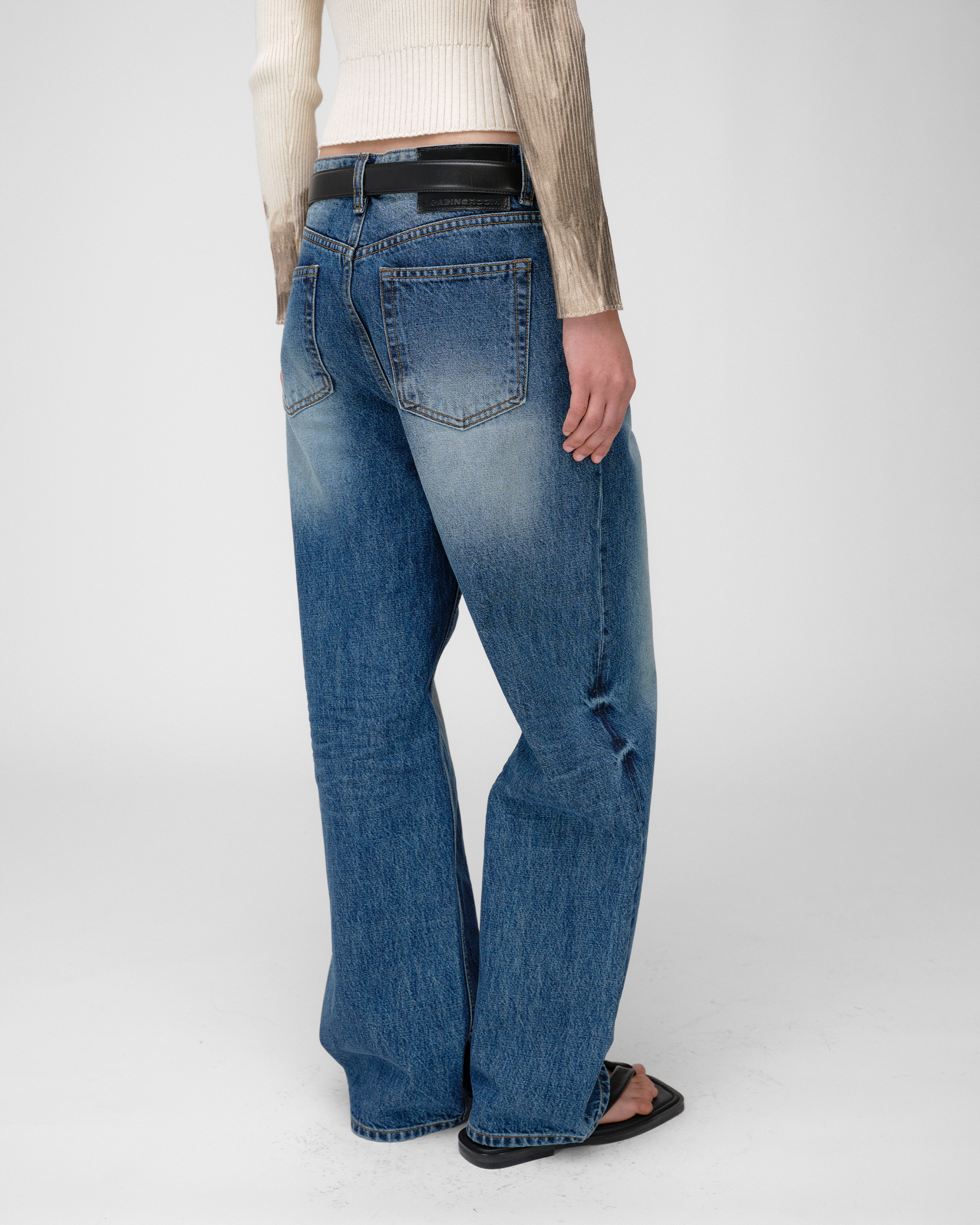 RELAXED FIT JEANS